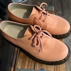 Pink smooth Oxford Dr. Martens